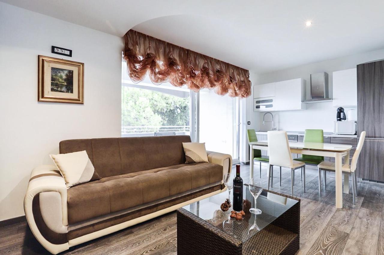 Apartments Villa Sofia Crveni Vrh Zewnętrze zdjęcie